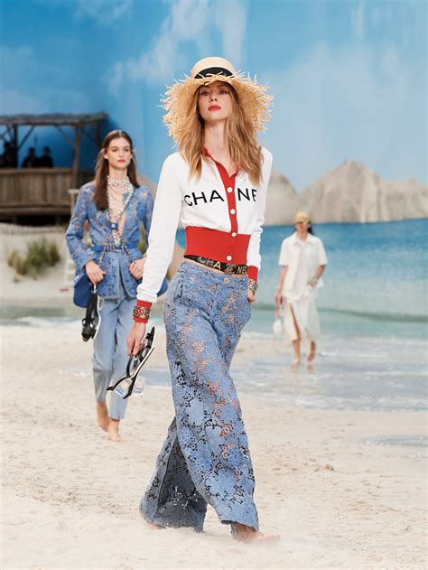 collezione primavera 2019 chanel|Chanel runway fashion.